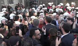 Meslek Fabrikası nöbeti: İZBB Başkanı Tugay: Bu şehrin sabrını zorlarsanız eğer hiç tahmin etmediğiniz bir cevap alabilirsiniz