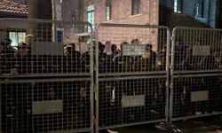 Meslek Fabrikası'na giriş çıkışlar polis tarafından kapatıldı