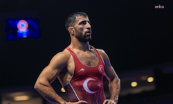 Milli güreşçiler, Avrupa Şampiyonası'nda 1 gümüş 1 bronz madalya kazandı