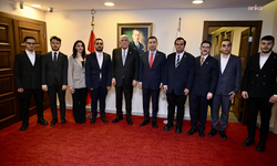 Müsavat Dervişoğlu, Genç Demokratlar Derneği üyeleriyle görüştü