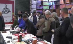 Orkun Özeller, 23. Ankara Kitap Fuarı'nda okuyucularıyla buluştu: 'Derdim, tasam ilelebet Cumhuriyet, başka bir şey değil'