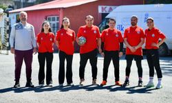 Ortahisar Belediyesi'nden futsal şampiyonu Ata Ortaokulu'na malzeme desteği