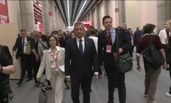 Özgür Özel, Barselona'da önceki Filistin Başbakanı Iştiyye ile görüştü