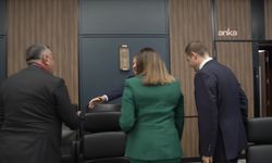 Özgür Özel, belediye başkanları toplantılarına başkanlık etti