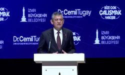 Özgür Özel: 'Eğer İzmir AK Parti'de olsaydı; Pasaport İskelesi Ensar Vakfı'na, Karşıyaka İskelesi TÜGVA'ya, Asansör Okçular Vakfı'na, Paraşüt Kulesi İlim Yayma Vakfı'na verilirdi'