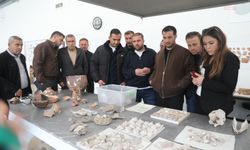 Seferihisarlı muhtarlar görevdeki 2'nci yıllarını kültür gezisiyle kutladı