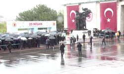 TBMM Atatürk Anıtı'nda tören... TBMM Başkanı Kurtulmuş Atatürk Anıtı'na çelenk koydu
