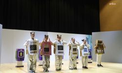 Turgutlu Belediyesi Çocuk Tiyatro Grubu, 'Oyun Bozuldu' ile izleyiciyle buluştu