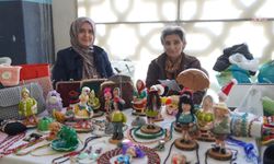 Yunusemre Belediyesi Kadın El Emeği Pazarı'nda girişimci kadınların ürünleri satışa sunuluyor