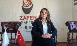 Zafer Partili Aslan: 'Trump, herkese ateş püskürürken acaba bizler neler verdik de bu kadar göz bebeği durumundayız?'
