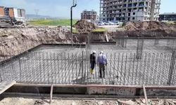 Adıyaman'ın Altınşehir Mahallesi'ne kazandırılacak taziye evinin ilk betonu döküldü