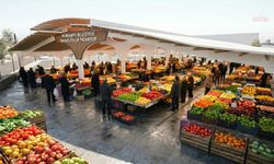 Burhaniye Belediyesi'nden Bahçelievler Cuma Pazarı'nda yenileme çalışması
