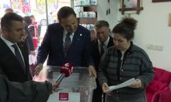 CHP 81 ilde sahada...  CHP'li Akdoğan: Tek başına iktidar hedefine oynayacağız. Türkiye İttifakı'yla kucaklaşarak yepyeni bir ülkeyi yeniden ayağa kaldıracağız
