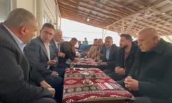 CHP 81 ilde sahada... Hikmet Yalım Halıcı, Muş'ta temaslarda bulundu