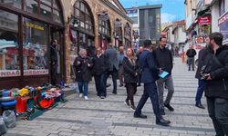 CHP 81 ilde sahada... Yozgat'ta sahaya indi: 'Sayın Tayyip Erdoğan sandığı getirecek eninde gecinde'