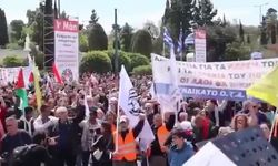Dünya 1 Mayıs'ta sokaklardaydı: Paris'ten Dakka'ya 'insanca yaşam' talebi