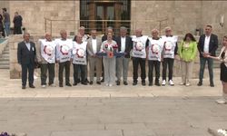 EMEP milletvekilleri Karaca ve Bayhan, üreticilerin hazırladığı kanun teklifi taslağını Meclis'e taşıdı