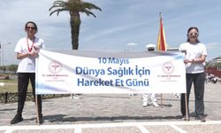 İzmir İl Sağlık Müdürlüğü'nden sağlıklı yaşam için farkındalık yürüyüşü