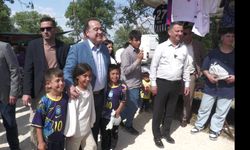 Manisa'da Hıdırellez kutlamaları, Hüsnü Şenlendirici konseri ile taçlandı