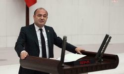 Özgür Karabat: 'Ekonomide tutmayan hedeflerin bedelini vatandaş yoksullaşarak ödüyor'