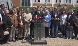 Silivri'de duruşma salonu önünden hakimlere çağrı: Ne olur bizi adalete inandırın!