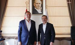 Tepebaşı Belediye Başkanı Ataç, Ayvalık Belediye Başkanı Ergin'i ziyaret etti