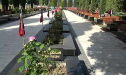 Türkiye Maden İşçileri Sendikası yöneticileri Soma'da hayatını kaybeden madencileri andı