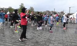 Zorlu hava şartları sporculara engel olamadı: İstanbul'u Koşuyorum Asya etabı heyecanı, Üsküdar sahilinde yapıldı
