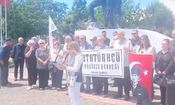 ADD Arhavi Şubesi, Kemalistlere hakaret eden eski AK Partili Eker'i protesto etti