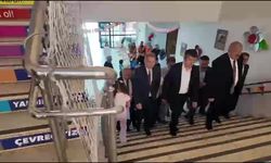 Adıyaman Belediye Başkanı Tutdere, öğrencilerin karne sevincine ortak oldu