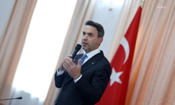 Bakan Bayraktar, Romanya'da Türk toplumu temsilcileri ve iş insanlarıyla buluştu