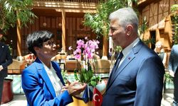 Bakan Bolat, AB Komiseri Kos ile bir araya geldi