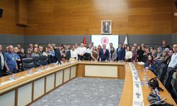 Bakan Bolat, Birleşik Krallık Ticaretten Sorumlu Devlet Bakanı Chris Bryant ile bir araya geldi