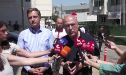 Balçova ve Seferihisar Belediyelerine operasyon... CHP'li milletvekillerinden emniyet önünde gözaltılara tepki