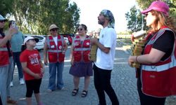 Balıkesir'de sağlık çalışanları sahilde çevre temizliği yaptı