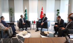 Bayraktar, Pakistanlı bakanlarla enerji iş birliğini görüştü