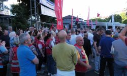 Bayrampaşa'da 'Geçim, Özgürlük, Adalet, Seçim' yürüyüşü... Özgür Çelik: Mücadelemiz bu toprakların ikinci kurtuluş mücadelesidir