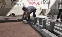 Bornova Tarihi Çarşı'da estetik dönüşüm başladı