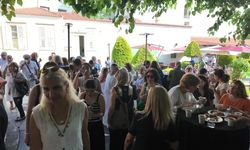 Bornova'da çamura şekil veren kursiyerlerden mitolojik esinti
