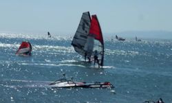 Burhaniye'de Windsurf Ligi heyecanı başladı