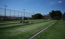 Çeşme'de park ve spor alanlarında yenileme çalışmaları sürüyor