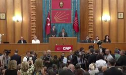 CHP Grup Toplantısı... Özgür Özel'den Kılıçdaroğlu'na çağrı: 'Ülkeyi ve partiyi bu cenderenin içinde daha fazla tutmamaya davet ediyorum'