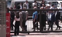 CHP'de Olağanüstü Kurultay talebiyle noter onaylı 833 delegenin imzası Genel Merkeze teslim edildi