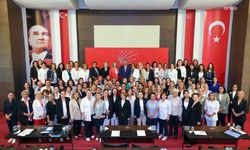 CHP'nin 76 Kadın Kolları İl Başkanı'ndan ortak açıklama: 'Kurultay tarihinin 25 Temmuz'dan önce ilan edilmesi, örgütümüzün en net ve ortak talebidir'