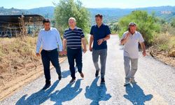 Çine Belediye Başkanı Kıvrak, Evciler'de yürütülen yol çalışmasını inceledi