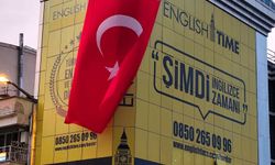 Dil okullarından A Milli Takım'a bayraklı destek