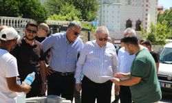 Edremit Belediyesi, ilçe genelinde üstyapı ve temizlik çalışmalarını sürüyor
