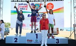 Florya Sahili'nde triatlon heyecanı... Duygun Yurteri ve İlkem Gökçe birinci oldu