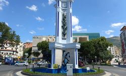 Gemlik Saat Kulesi'nde yenileme çalışması