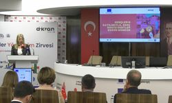 Genç Dostu Kentler Yönetişim Zirvesi... Üç Büyükşehir Belediyesine 'Genç Dostu Kent İyi Yönetişim Ödülü' verildi